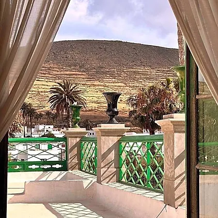 Emblemático La Casa De Naranjos Hotel